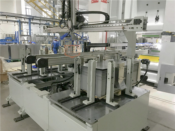 多工位二三次元傳送機(jī)械手配垛料臺(tái)視頻