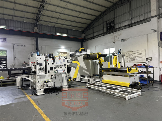 自動開卷整平送料沖壓三合一送料機整平量采用電動調節(jié)方式的好處有哪些？